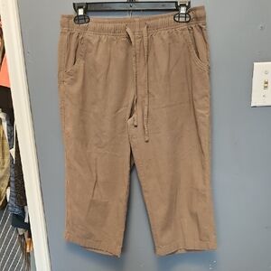 #136 Classic Elements Taupe Crickle Cotton  Drawstring Capris Sz Sm/med.
